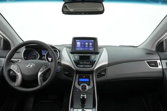 Hyundai Elantra (Avante)