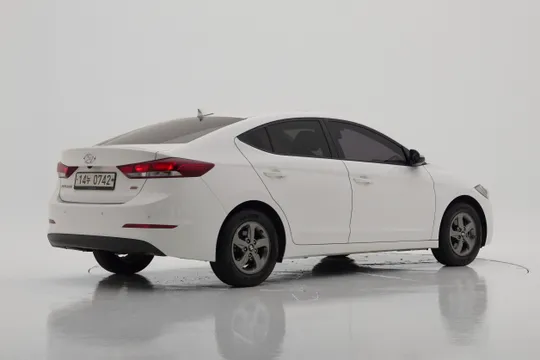 Hyundai Elantra (Avante)