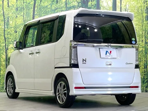 Honda N-BOX Custom