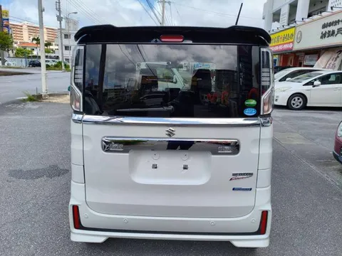 Suzuki Spacia