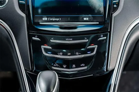Cadillac XTS