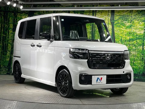 Honda N-BOX Custom