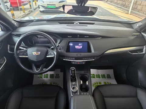 Cadillac XT4