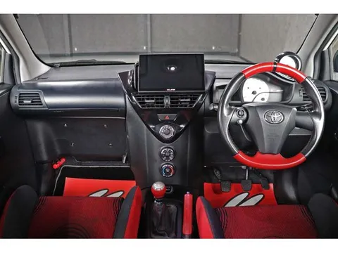 Toyota iQ