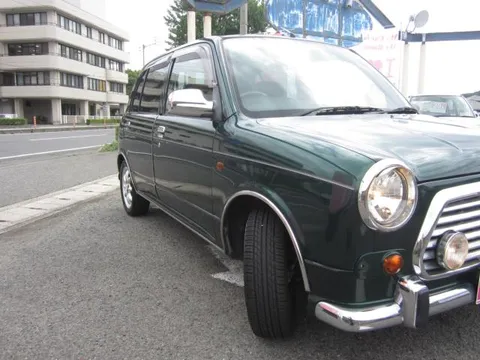Daihatsu Mira Gino
