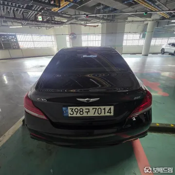 Genesis G70