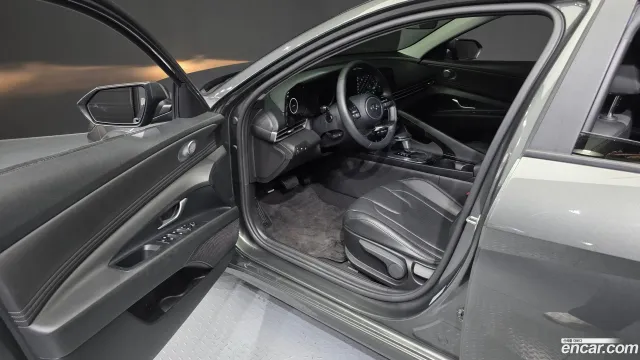 Hyundai Elantra (Avante)