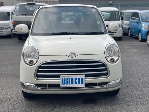 Daihatsu Mira Gino