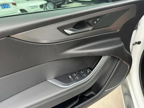 Jaguar XEL