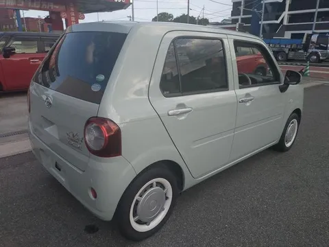 Daihatsu Mira Tocot