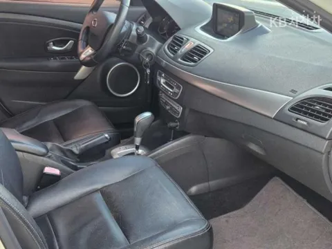 Renault SM3
