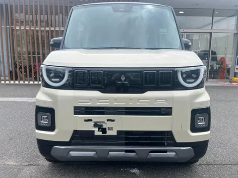 Mitsubishi Delica Mini
