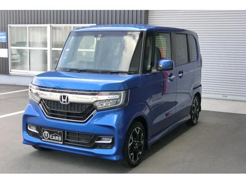 Honda N-BOX Custom