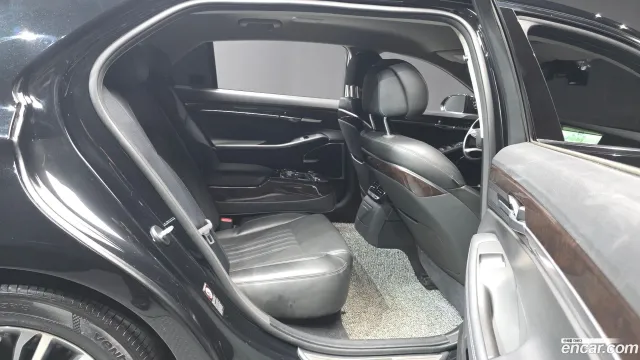 Genesis G90 (EQ900)