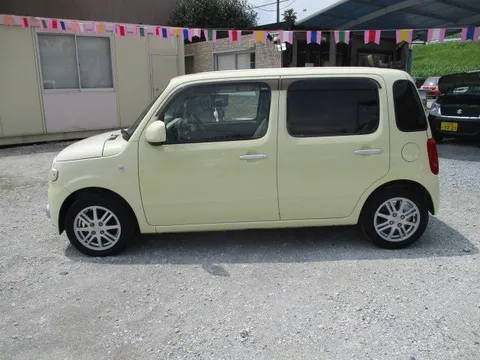 Daihatsu Mira Cocoa