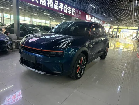 Lynk & Co 06