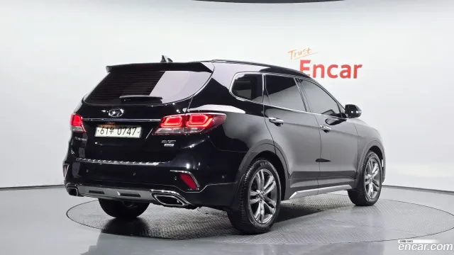 Hyundai Grand Santa Fe (Maxcruz)