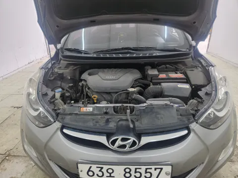Hyundai Elantra (Avante)