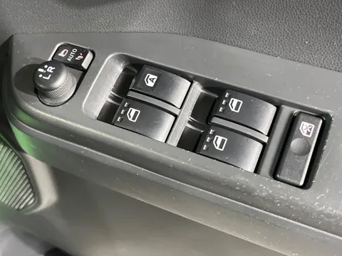 Toyota Pixis Mega
