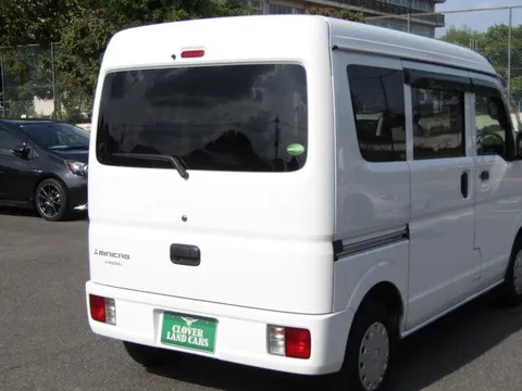 Mitsubishi Minicab Van