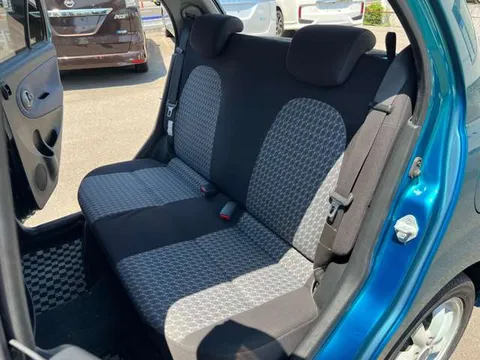 Daihatsu Mira Gino