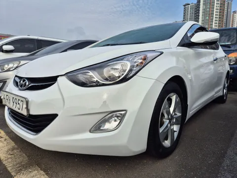 Hyundai Elantra (Avante)
