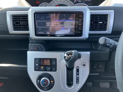 Toyota Pixis Mega