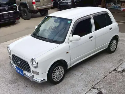 Daihatsu Mira Gino