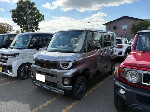 Mitsubishi Delica Mini