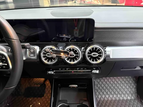 Mercedes-Benz Mercedes-Benz GLB
