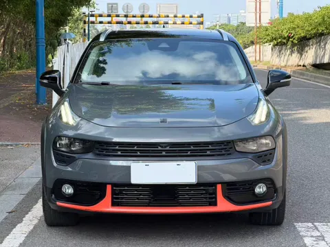 Lynk & Co 02