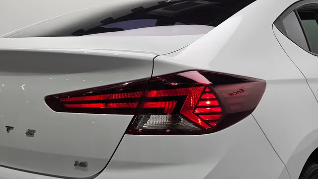 Hyundai Elantra (Avante)