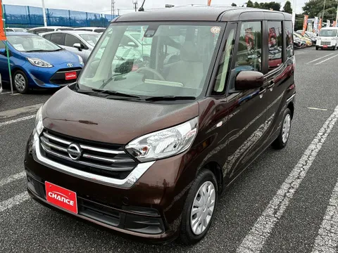Nissan Dayz Roox