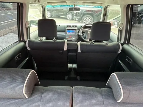 Toyota Pixis Space