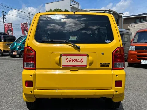 Daihatsu Naked