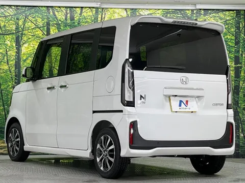 Honda N-BOX Custom