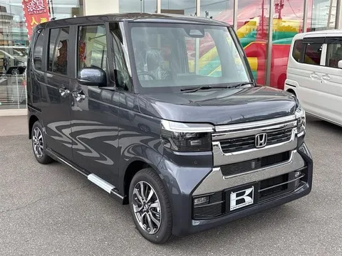 Honda N-BOX Custom