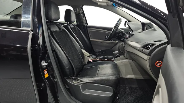 Renault SM3