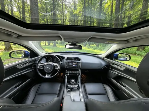 Jaguar XEL