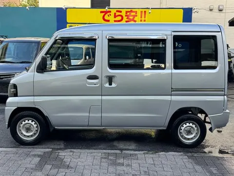 Mitsubishi Minicab Van