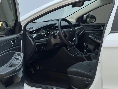 Chery Arrizo 5