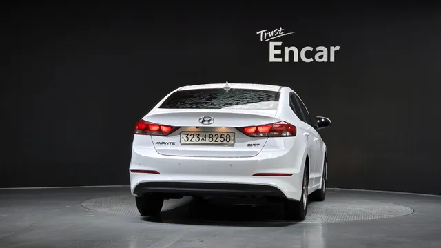 Hyundai Elantra (Avante)
