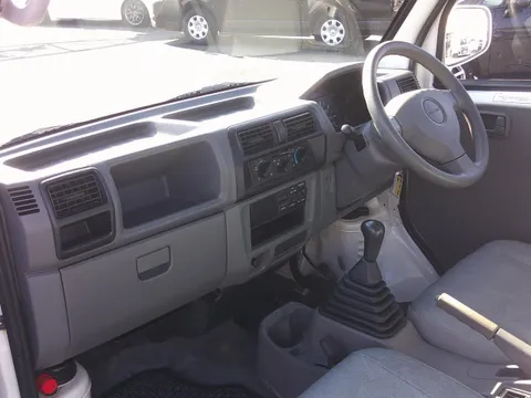 Nissan Clipper Truck