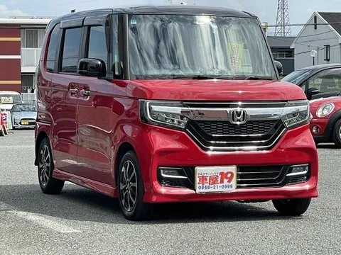 Honda N-BOX Custom