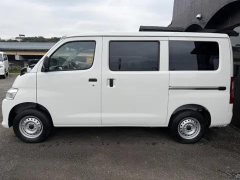 Toyota TownAce Van