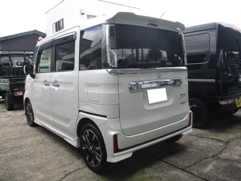 Suzuki Spacia Custom