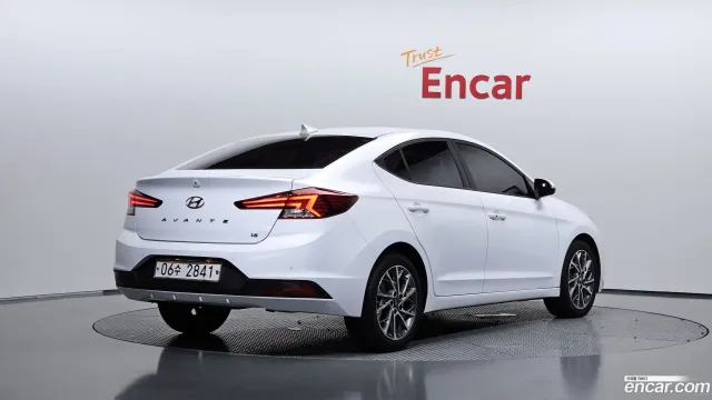 Hyundai Elantra (Avante)