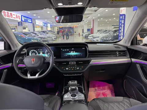 Hongqi HS5