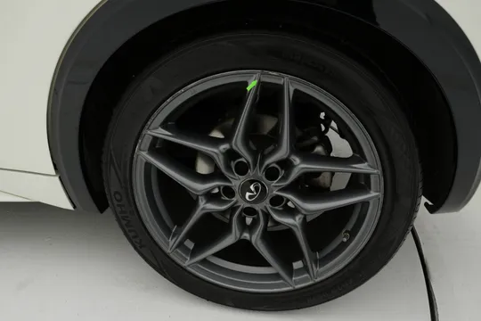 Infiniti Q30
