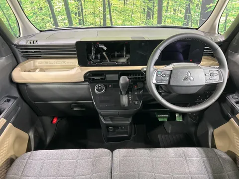 Mitsubishi Delica Mini